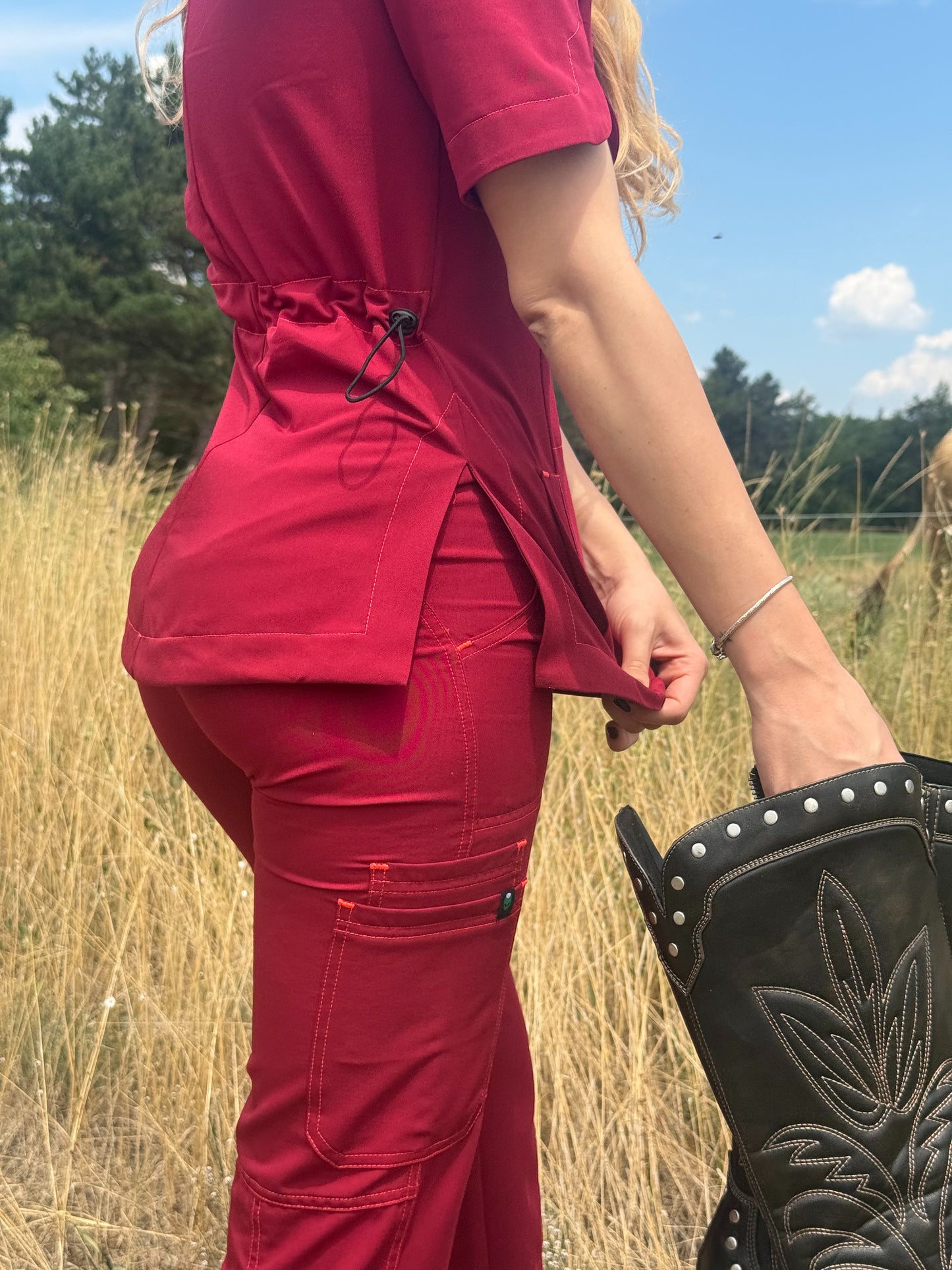 Series 01 Women’s Set — Burgundy