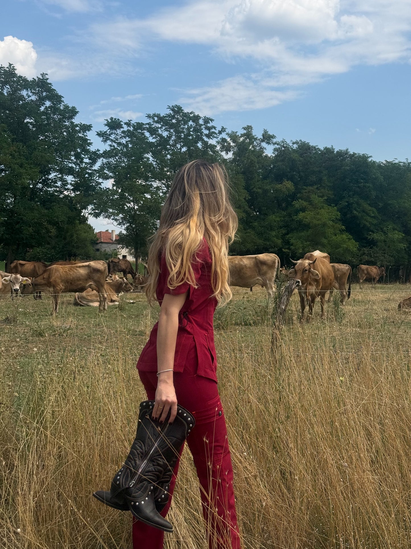 Series 01 Women’s Set — Burgundy